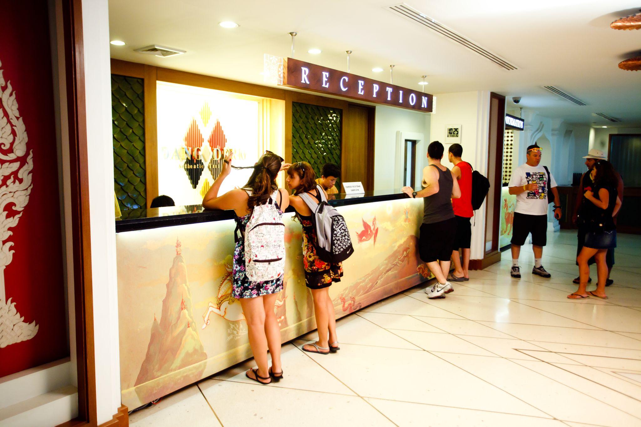 Dang Derm Khaosan Hotel Bangkok Ngoại thất bức ảnh